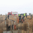 日照八名工人被困20米深蓄水池 消防官兵水中救人 - 东营网