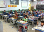 武城百名小学生自带桌椅上学续：已协调更换新桌凳 - 东营网