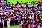 青岛人在加拿大:组织五千人穿旗袍读《论语》 - 东营网