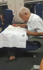 78岁工程院院士坐高铁成“网红” 自称有点发愁 - 山东华网