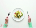 轻食“吃草”走红 专家：沙拉作主食营养不均衡 - 山东华网
