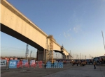 青连铁路跨胶黄铁路特大桥成功转体 线下工程完工 - 半岛网