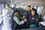 新时代·铁路榜样丨阿西阿呷：彝族列车长23载坚守大凉山 - 中国山东网