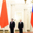 　6月5日，国家主席习近平在莫斯科克里姆林宫同俄罗斯总统普京会谈。这是会谈前，普京总统在克里姆林宫乔治大厅为习近平举行隆重欢迎仪式。 新华社记者 丁林 摄 - 中国山东网
