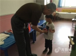 山东一幼儿园进行防拐演练：53%幼儿被糖果哄走 - 水母网